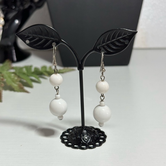 Glass Bead Wire Earrings - Picture 1 of 3